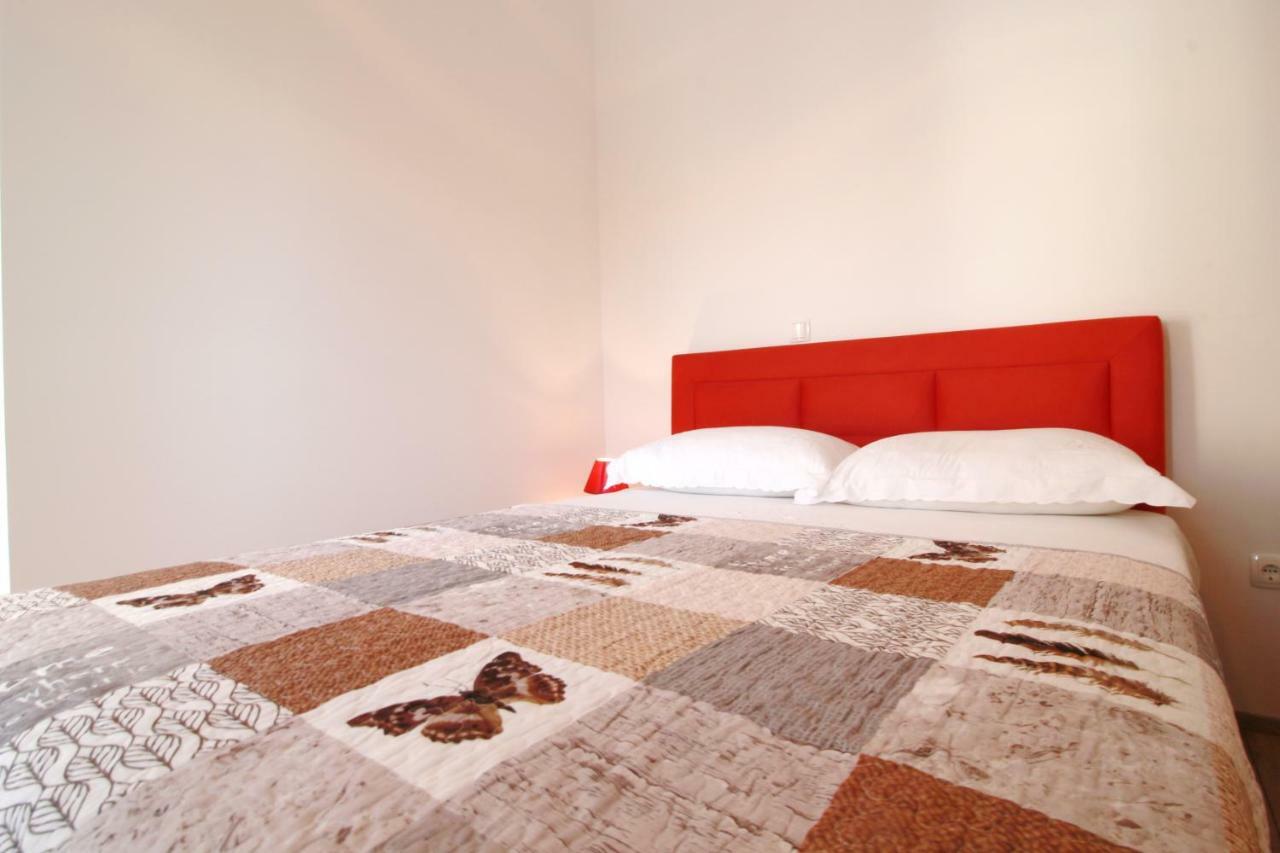 Apartment Sara With Seaview Петрчане Экстерьер фото